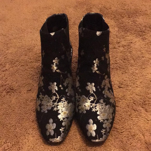 Anne Klein black and gold booties - Picture 2 of 4